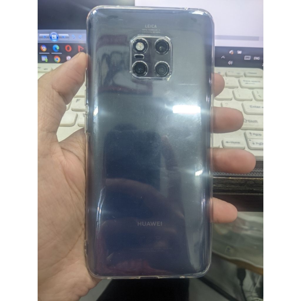 Huawei mate 20 pro second, layar LCD