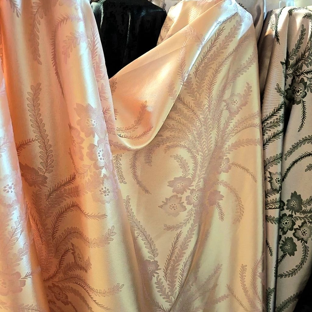 Kain Silk Armani Motif Terbaru Bahan Satin Silk Armani Jaquard Premium