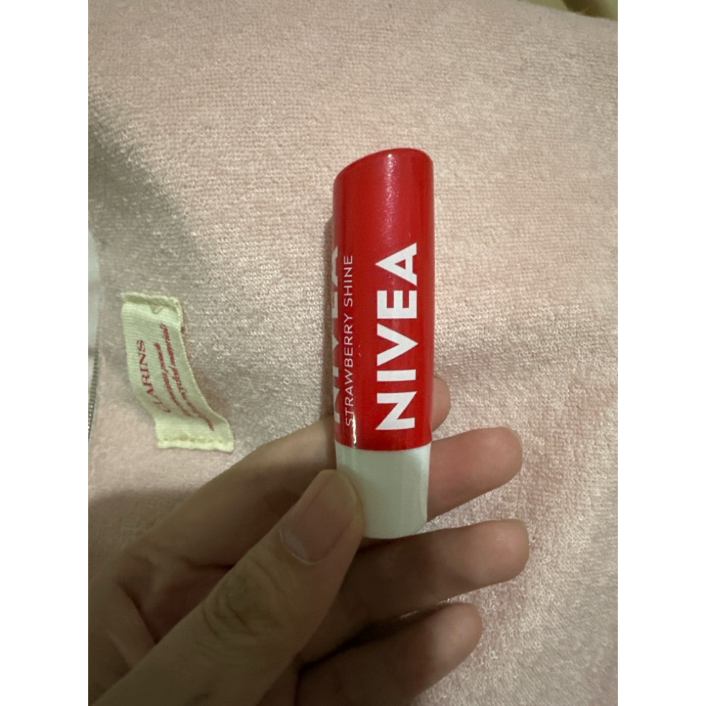 nivea lip balm