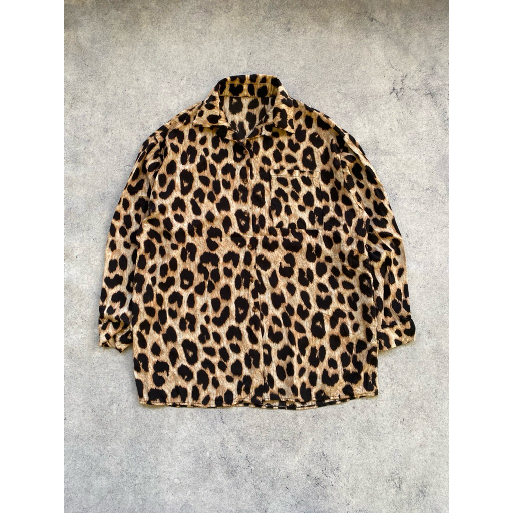 Kemeja Vintage Leopard Motif Blouse