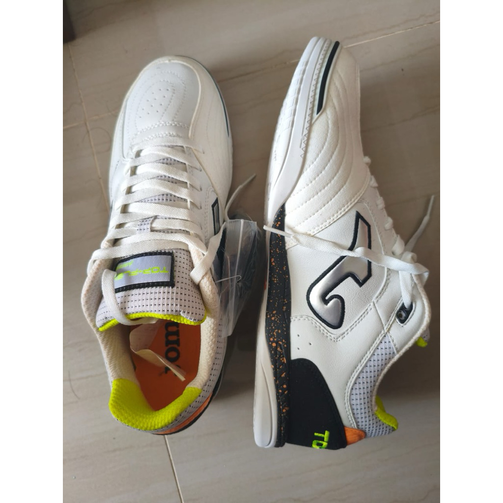 Sepatu Futsal Joma Belum pernah dipakai