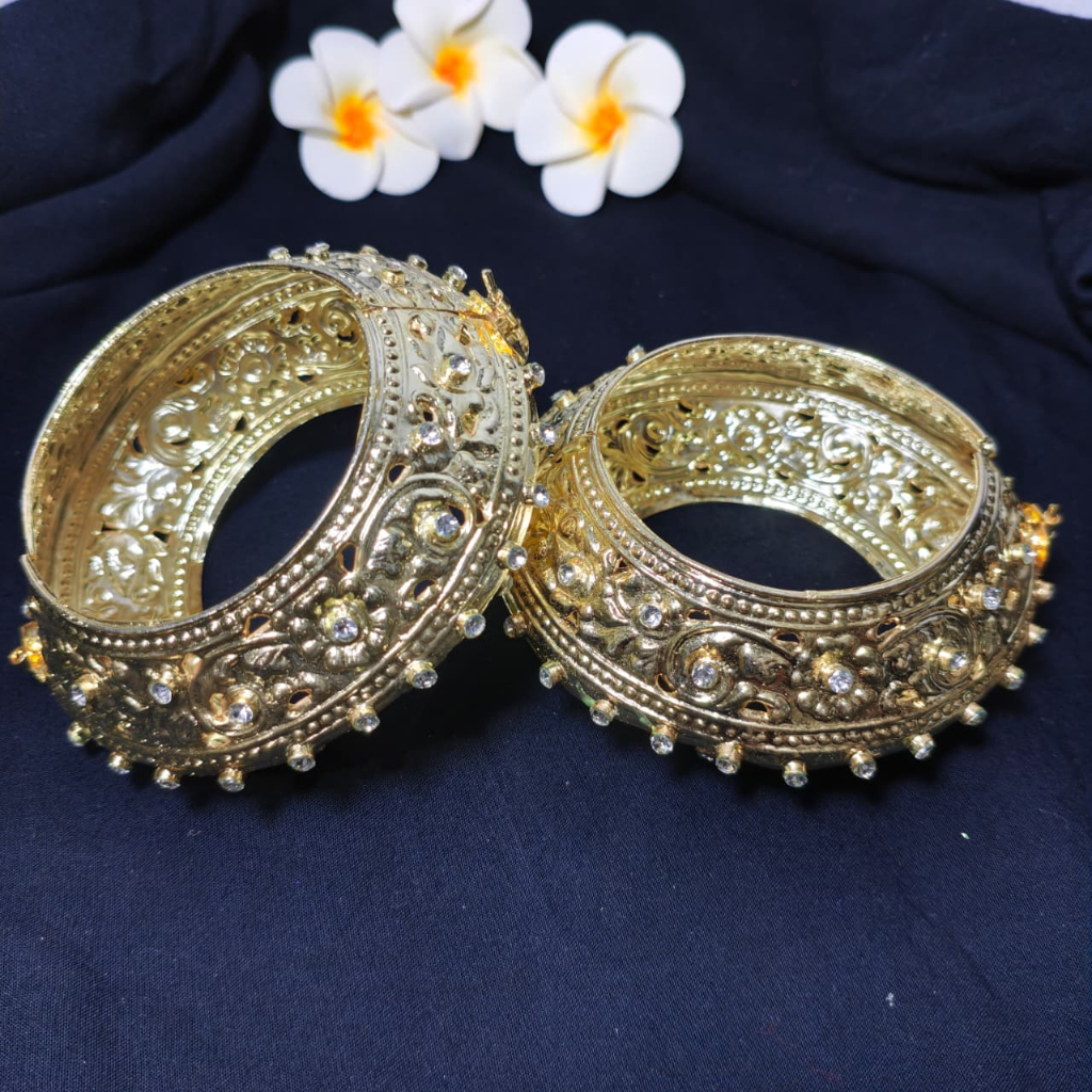 Sepasang Gelang Kano / Gelang Adat Bugis