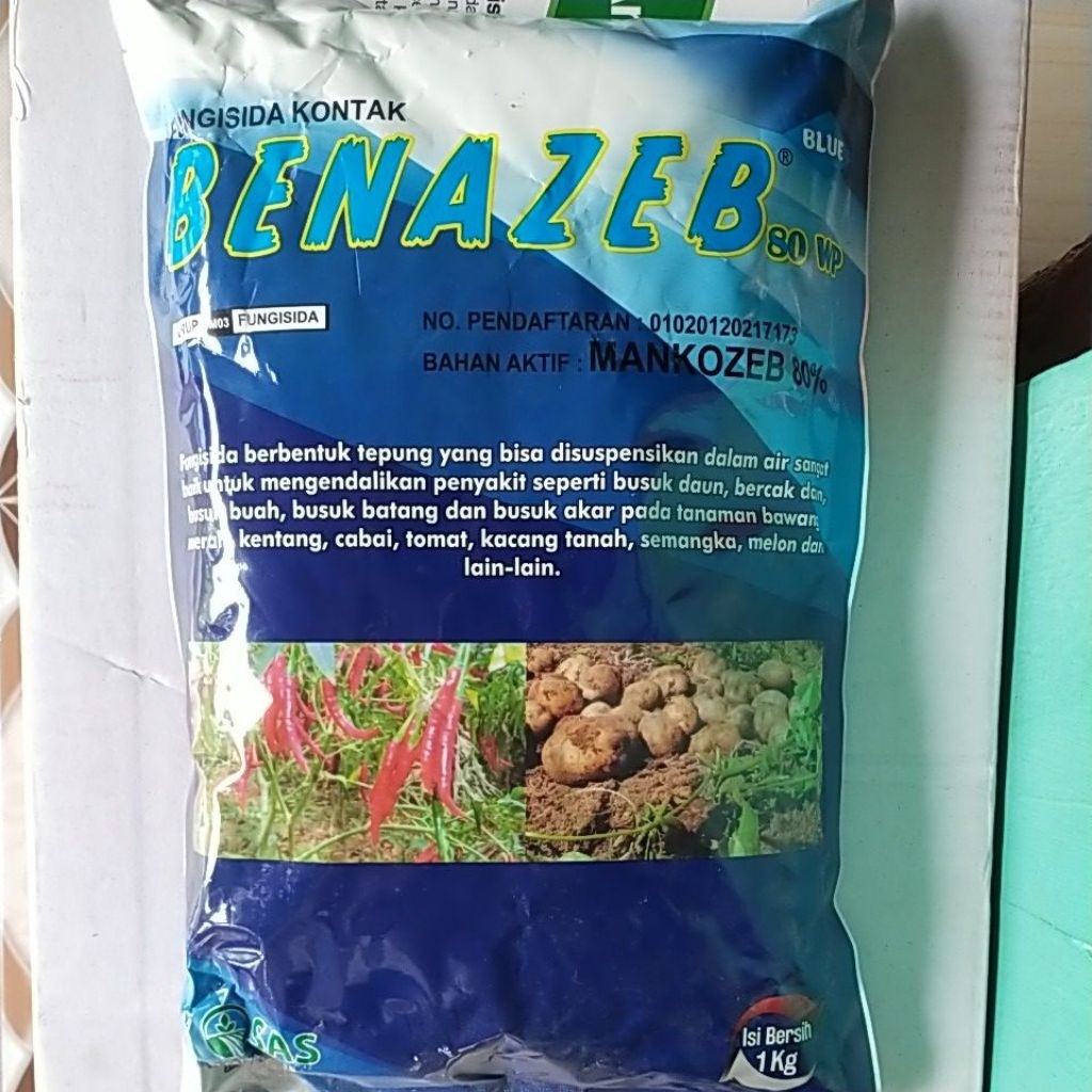 Mankozeb biru Benazeb Blue 80 WP 500gr / 1 kg, Fungisida kontak untuk mengendalikan penyakit Bercak 