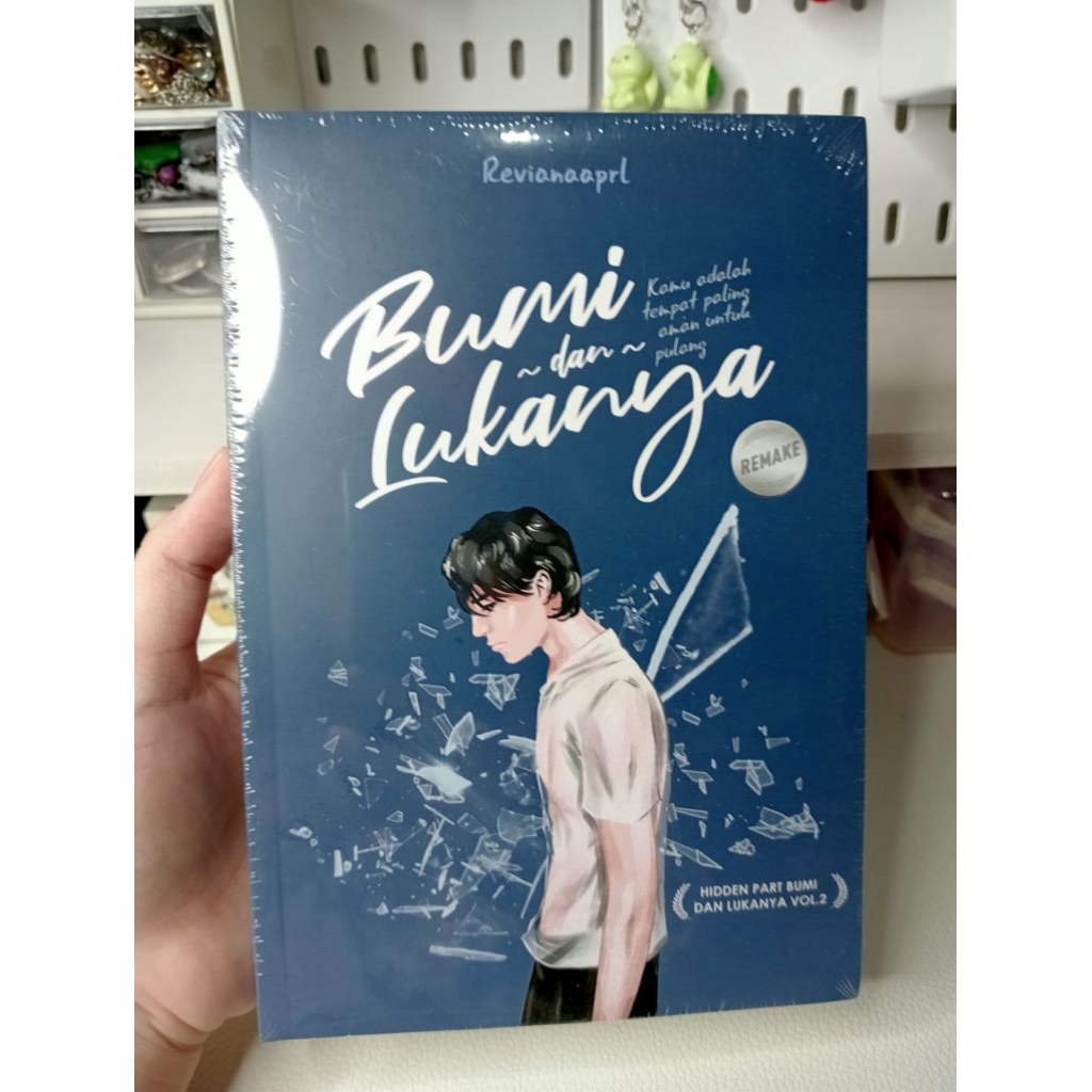 novel Bumi Dan Lukanya