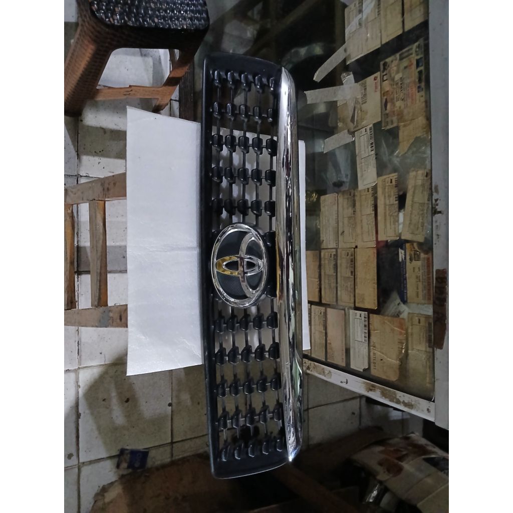 gril toyota rush 2010 2013 original