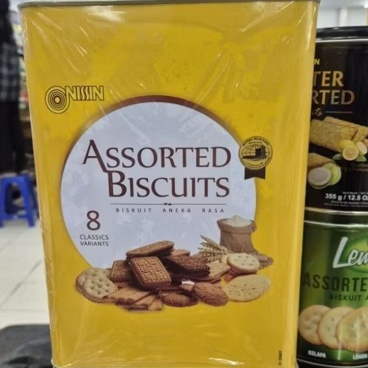 Nissin Yellow Assorted Biskuit kaleng Segi 1000gr