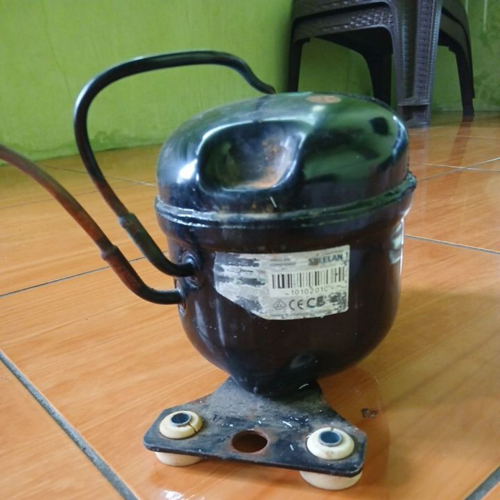 KOMPRESOR DISPENSER SHARP