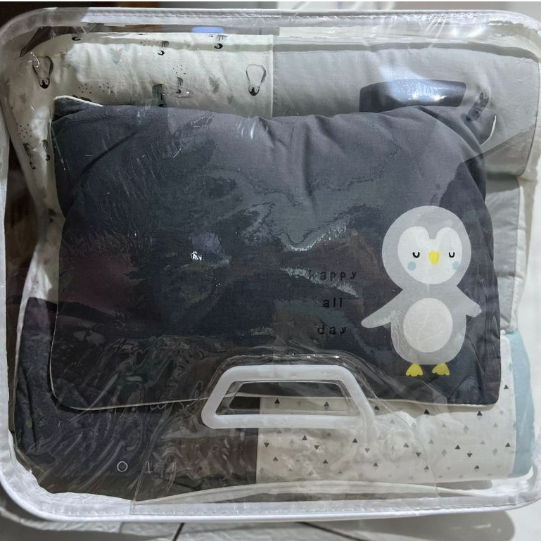 Juniors 2-Piece Printed Bedding Set comforter & pillow 83x106cm selimut bantal penguin