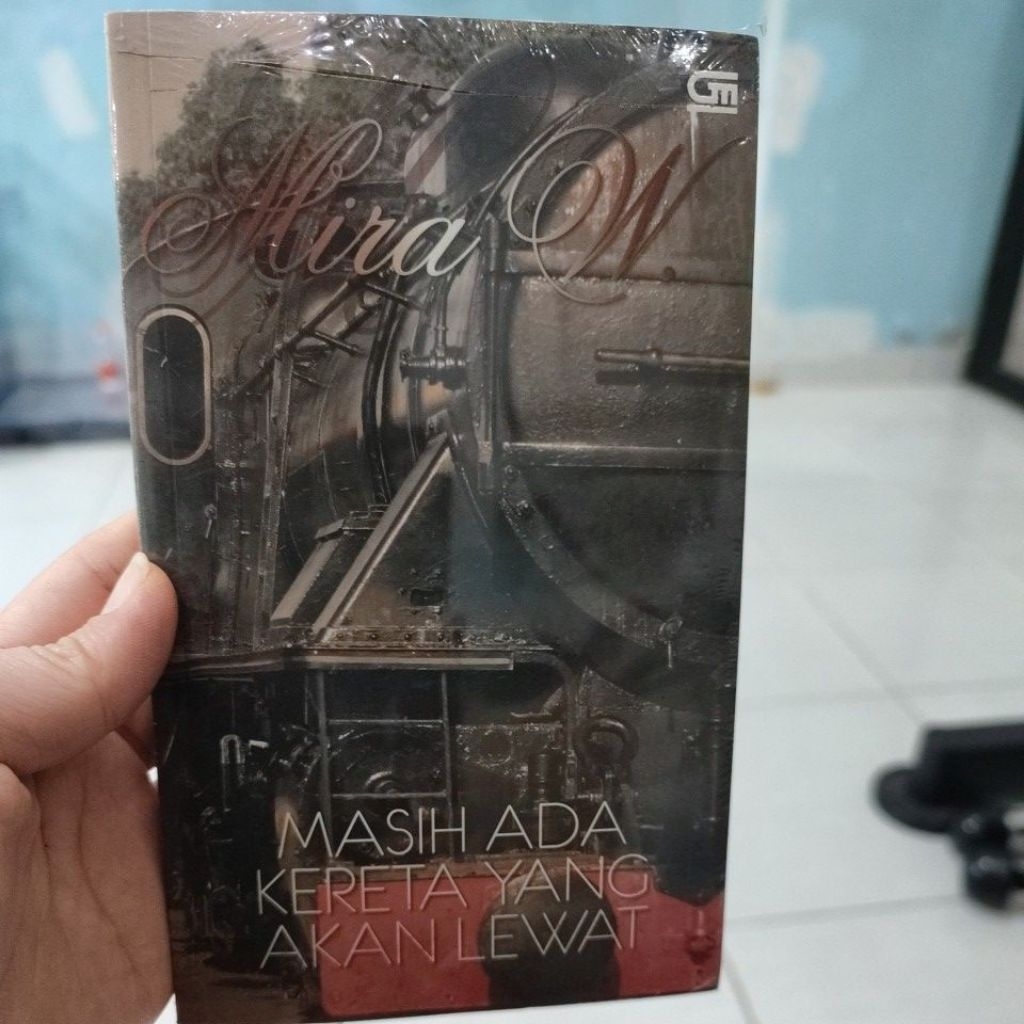 Novel murah Mira W - Masih ada Kereta Yang Akan Lewat (Segel) **