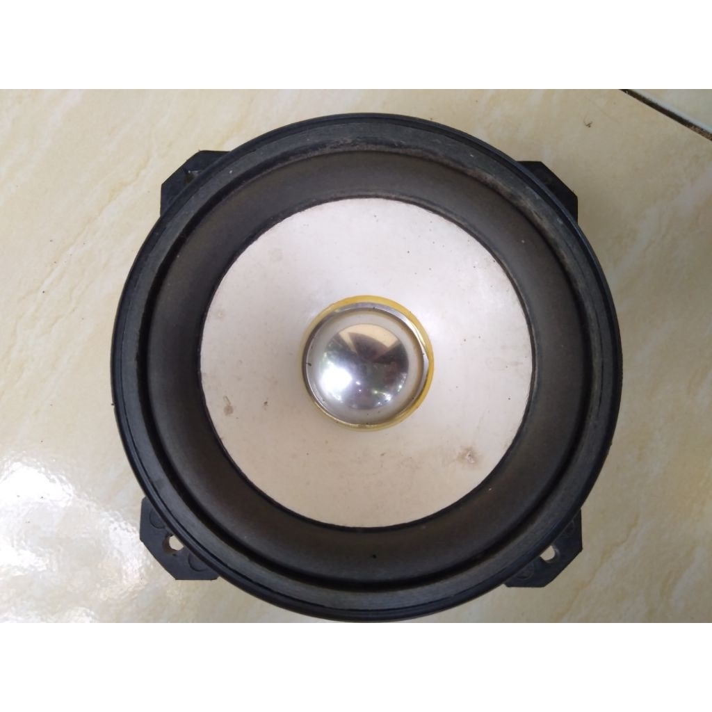 speaker bekas compo polytron GD712 ukuran 4 inc  ngebass normal 1 biji