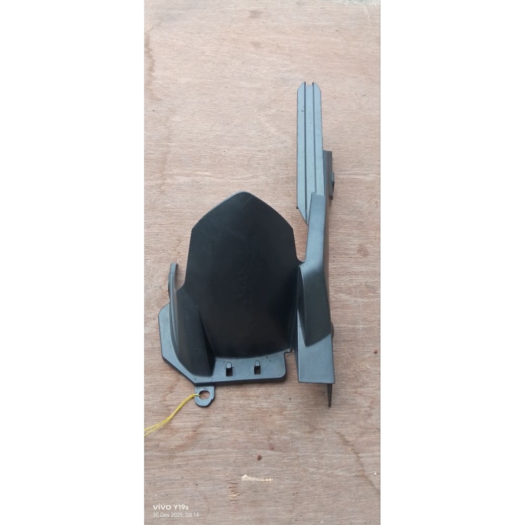 Slebor Spakbor Kolong Tutup Rantai Vixion New Original Copotan Motor