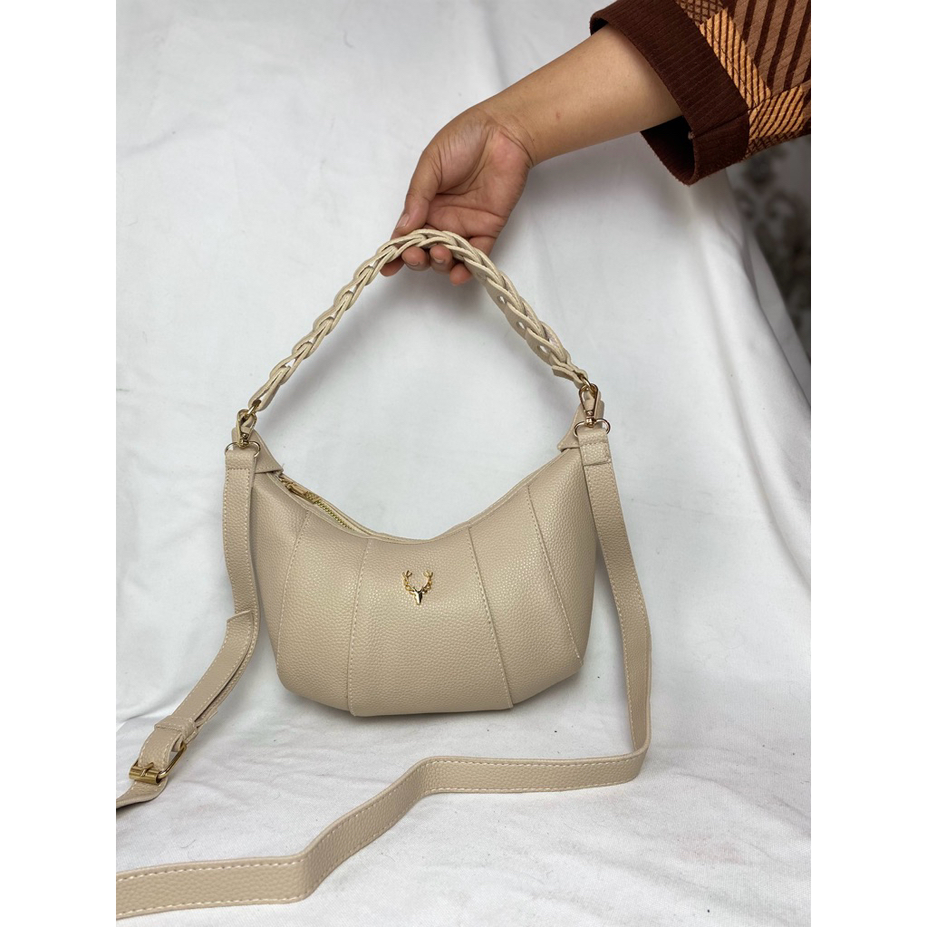 Tas Slempang Wanita Tali Anyaman Bahan Jeruk Model Terbaru dengan Desain Elegan dan Fungsi Praktis