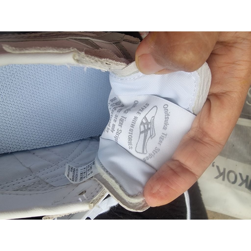 sepatu onitsuka Tiger warna putih New 