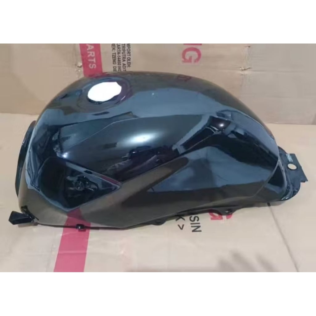 Tangki bensin Tiger 2006 new revo warna hitam