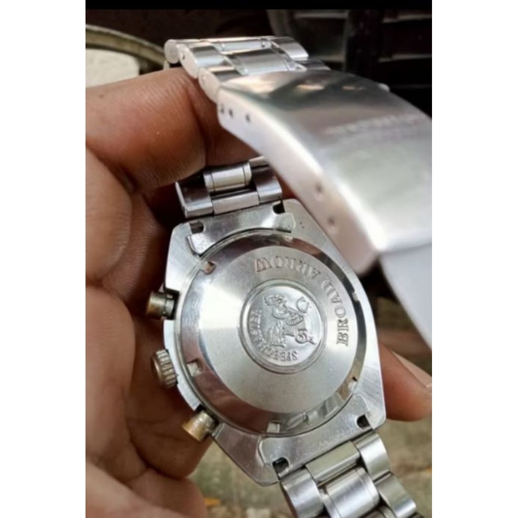 jam tangan omega otomatis