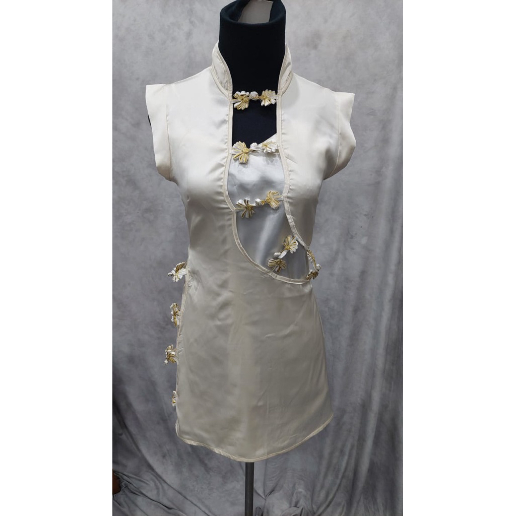 Cheongsam sexy broken white