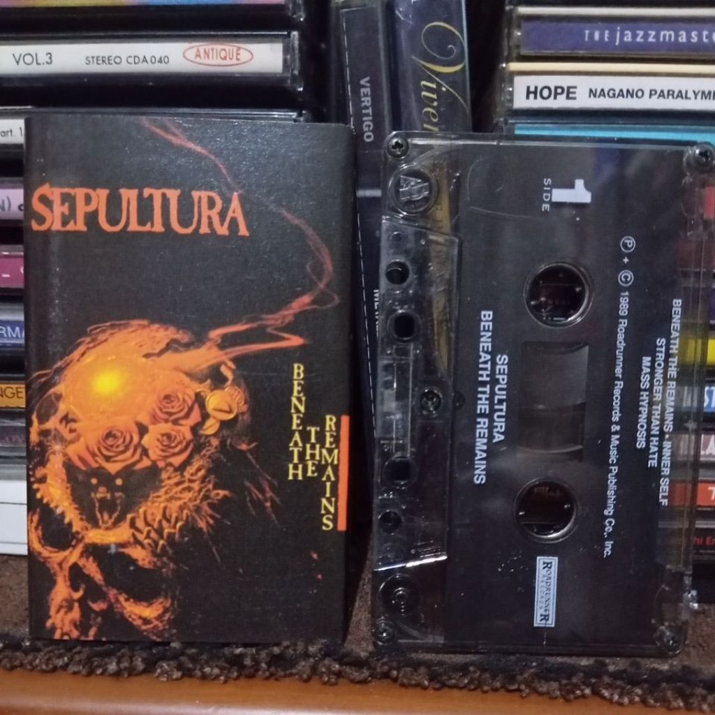 kaset sepultura beneath the remains