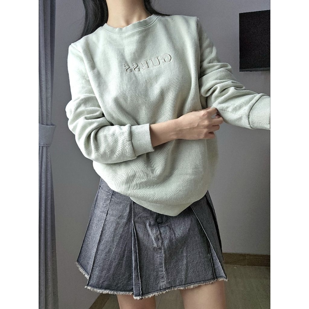 GS Sage Green Sweater | Guess | Sweater Wanita | preloved