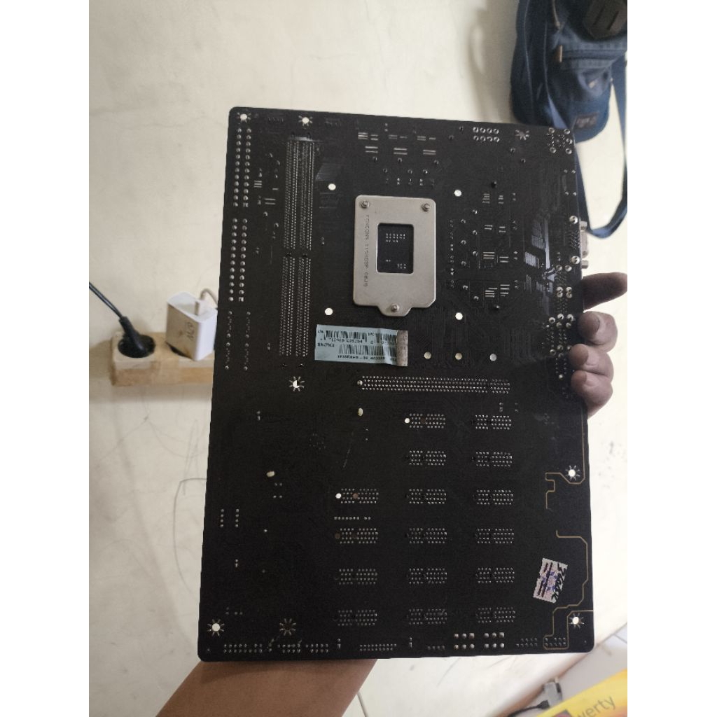 mobo b360 hsf i3 8100