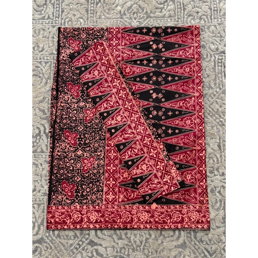 [ARINIbatik] BATIK JAMBI - Set Kain sarung Selendang / Bawahan Katun Halus Motif Daun Ang*ur Hitam M