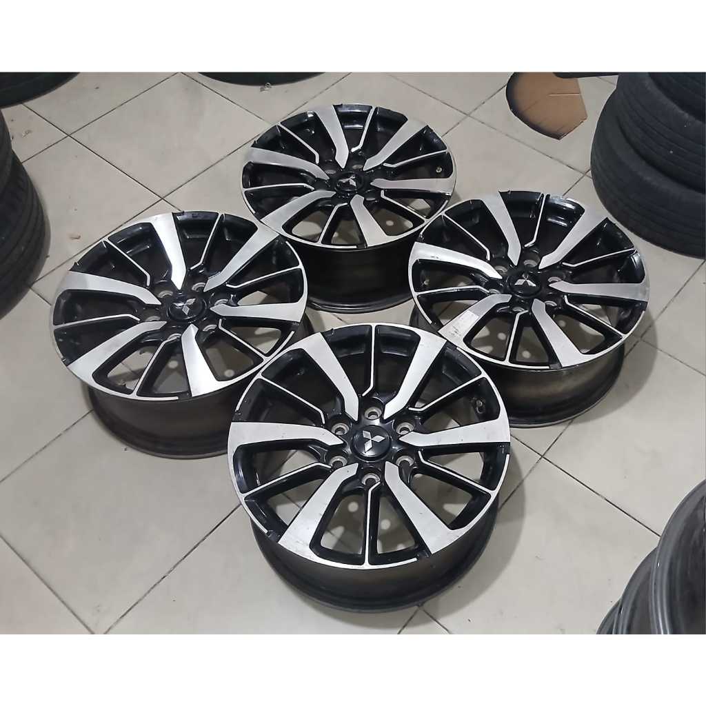 VELG MOBIL BEKAS ORI PAJERO RING 18 H6X139,7