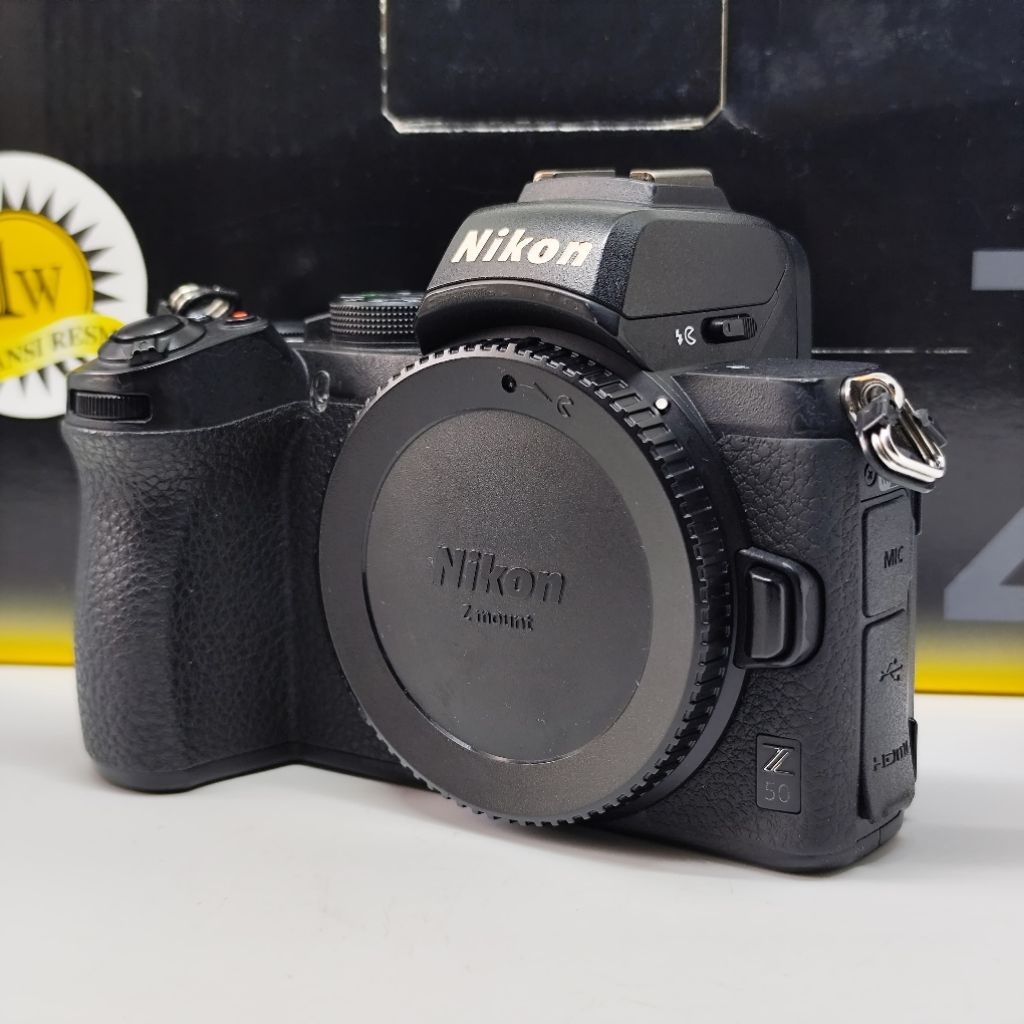 NIKON Z50 MIRRORLESS NIKON Z50 LIKE NEW