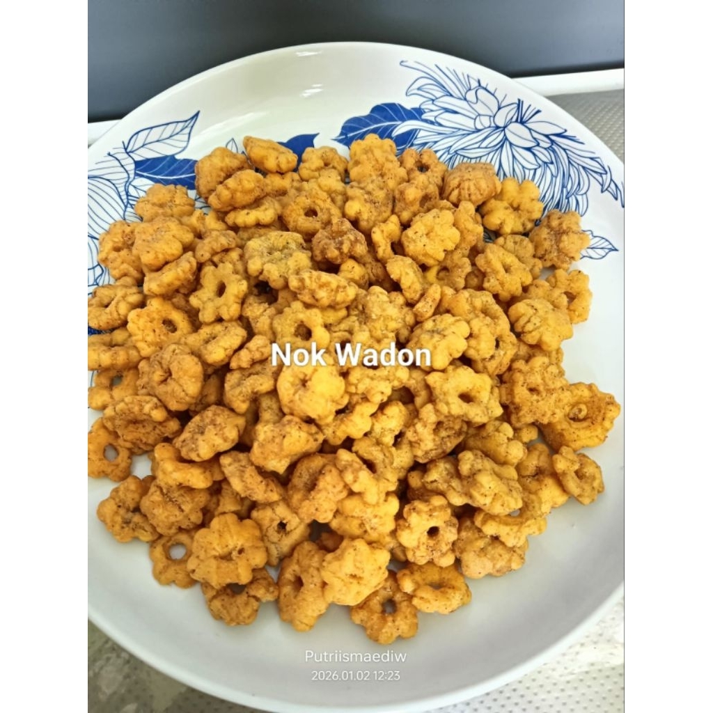 Pilus Sakura Ribut - Snack Jadul Asin Gurih, Pedas, dan Garing