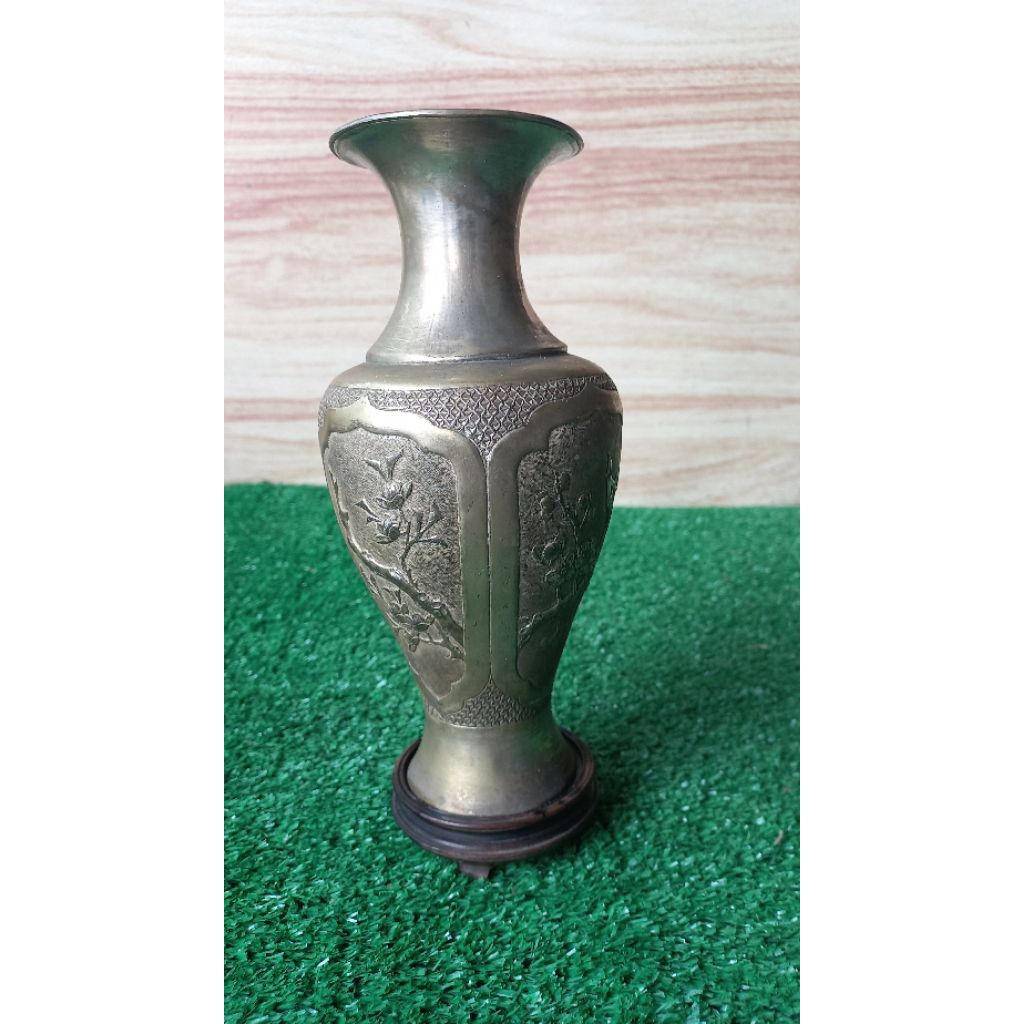 Vas Bunga Cina Kuningab Antik