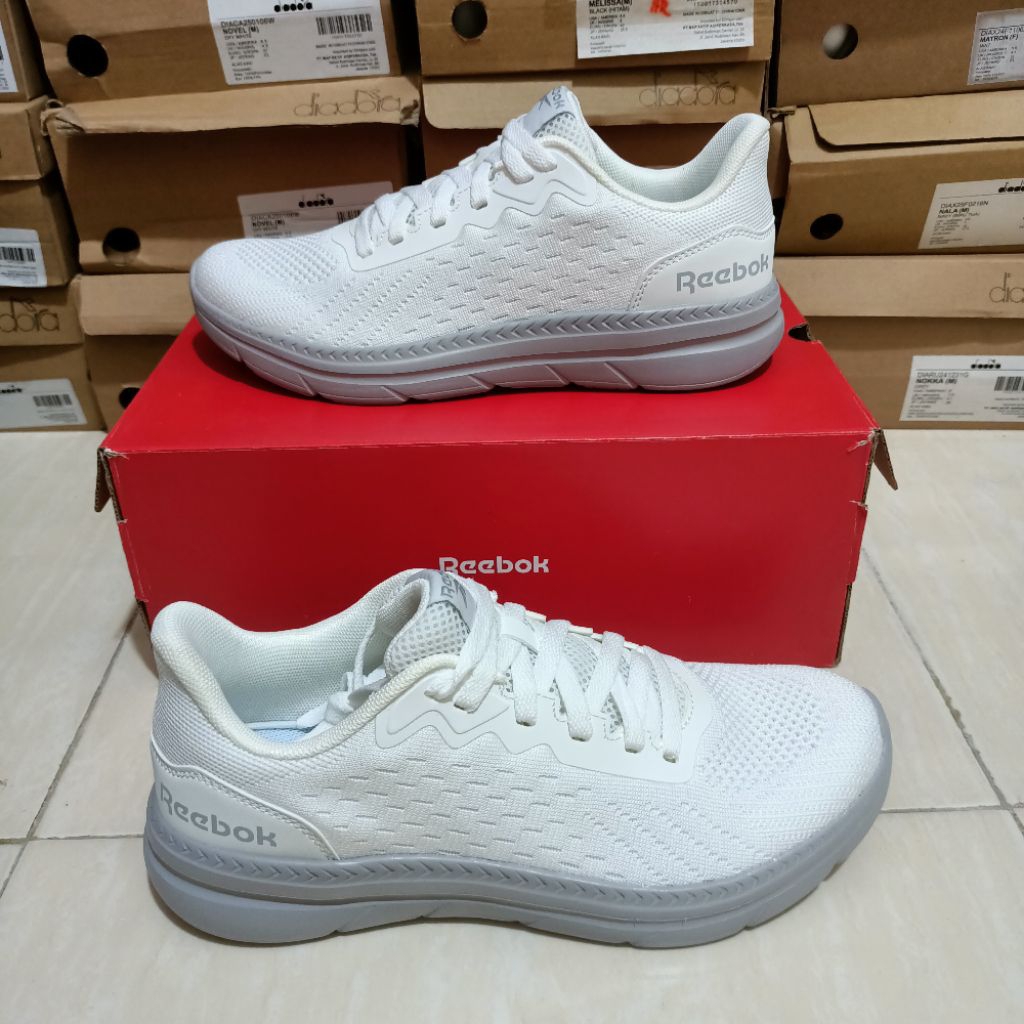 Reebok Quick Jogger ( Size : 44   )