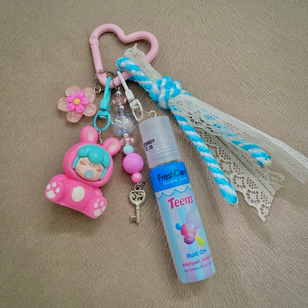 [COD] Bag Charm nancy / Gantungan Tas + Minyak Angin Freshcare Teens