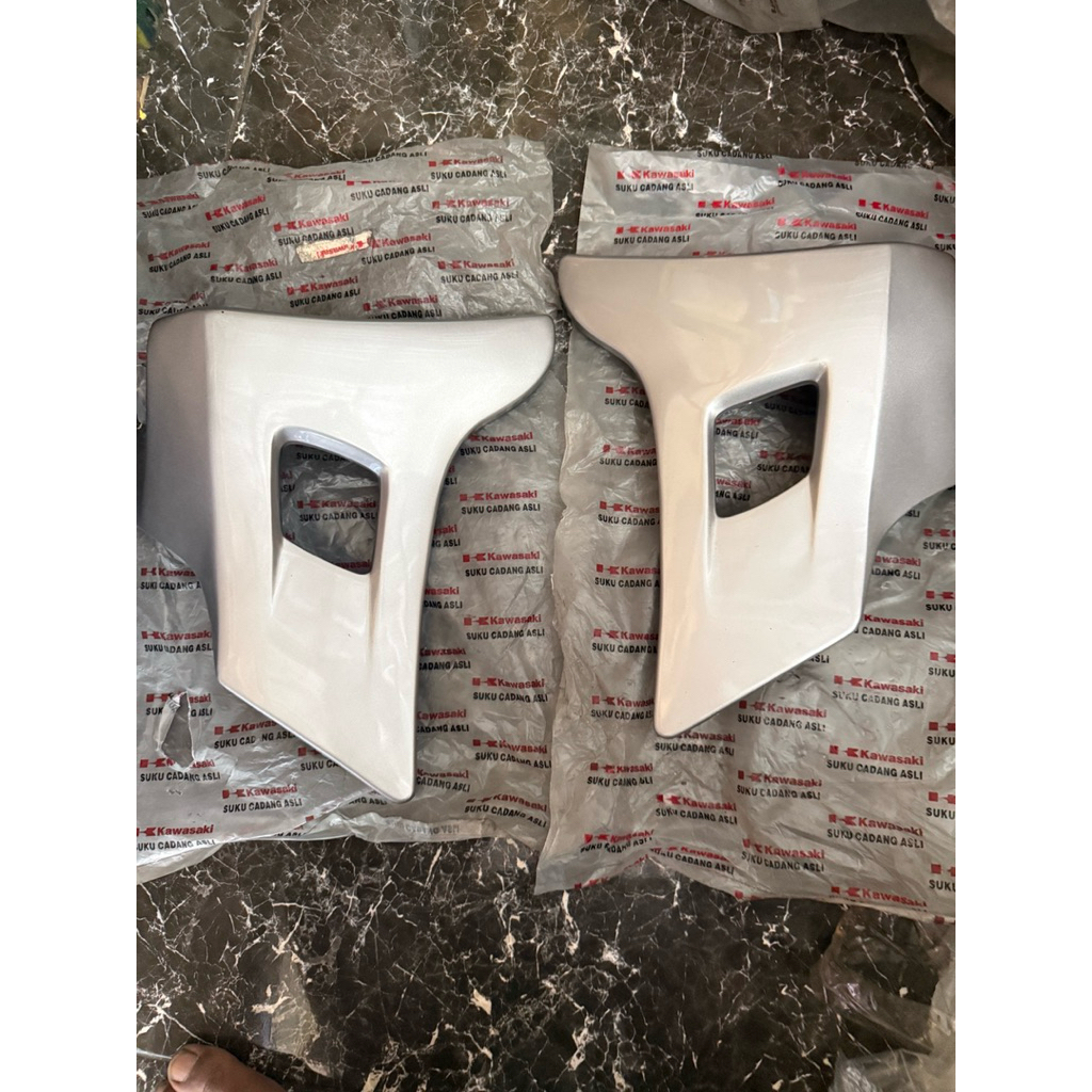 Sayap shroud ninja R kis sayap tangki ninja Kis silver 36001-1586/1587 nos