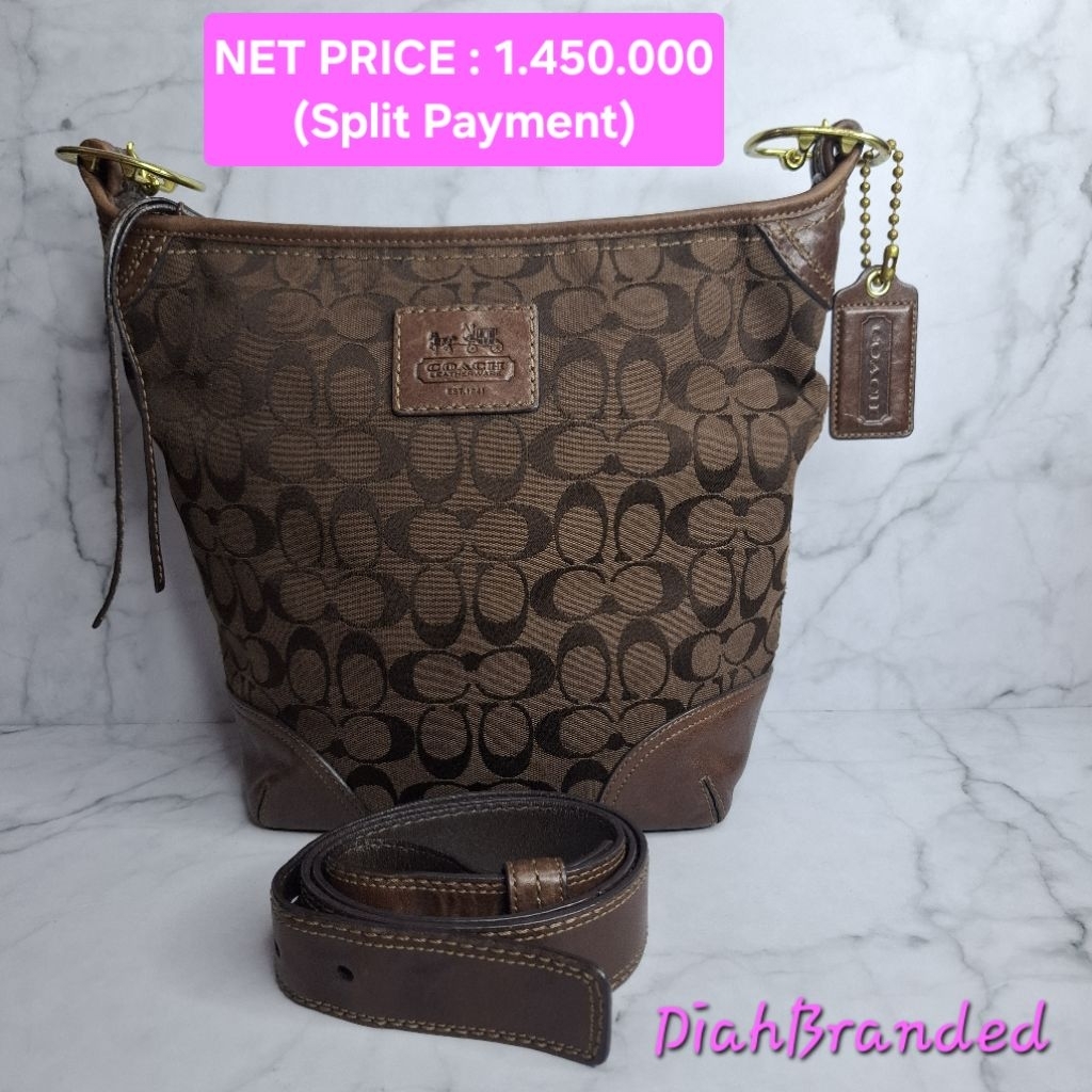 C013 - PRELOVED TAS COACH HOBO SIGNATURE BROWN  WITH BAGCHARM