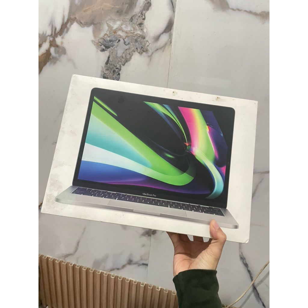APPLE MACBOOK PRO M5