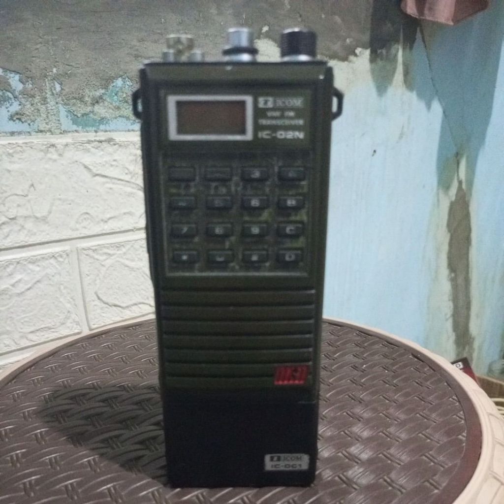 ICOM IC 02N