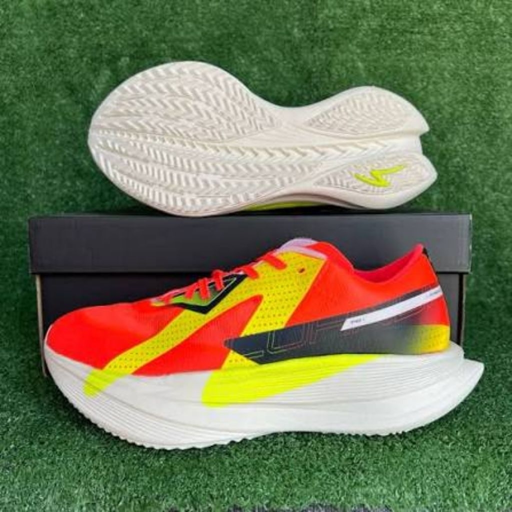 SPECS Coanda Spars SV 1