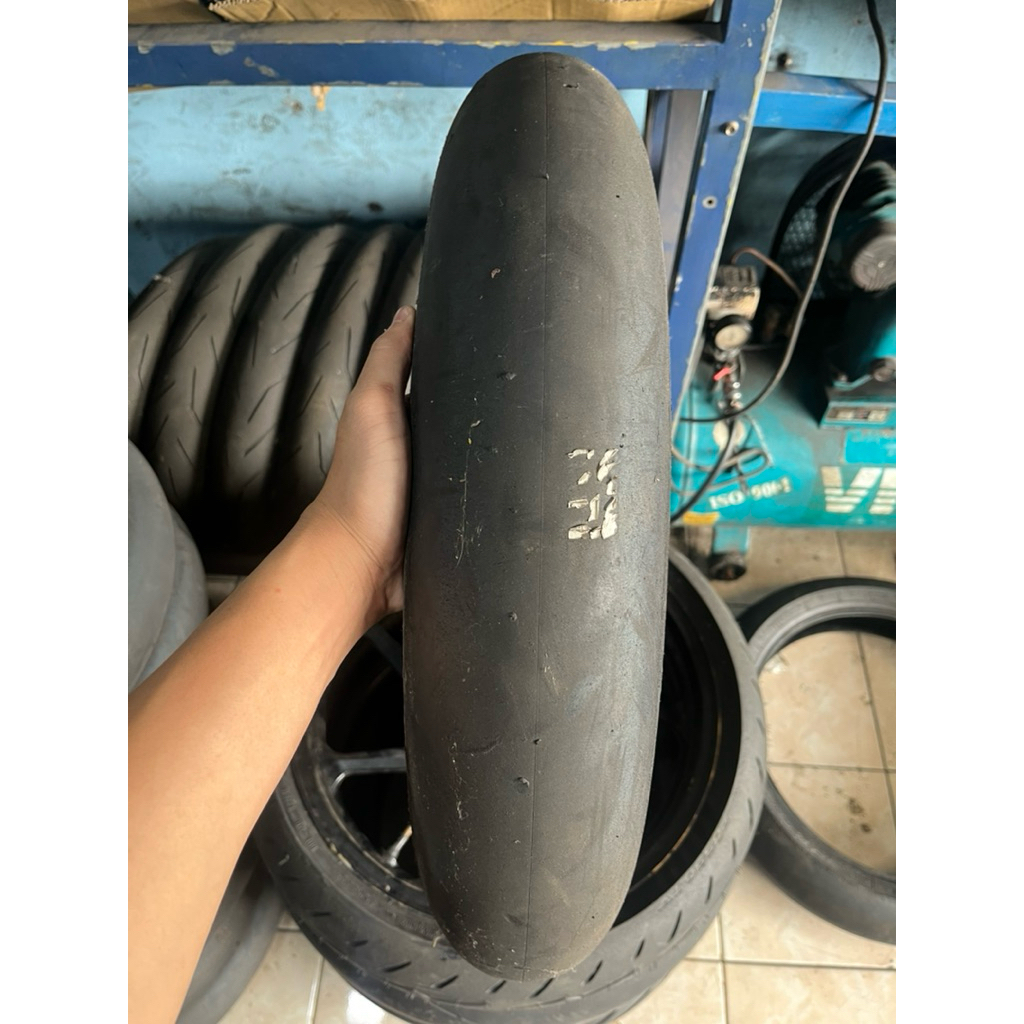 Dunlop slick 120/70-17 2025