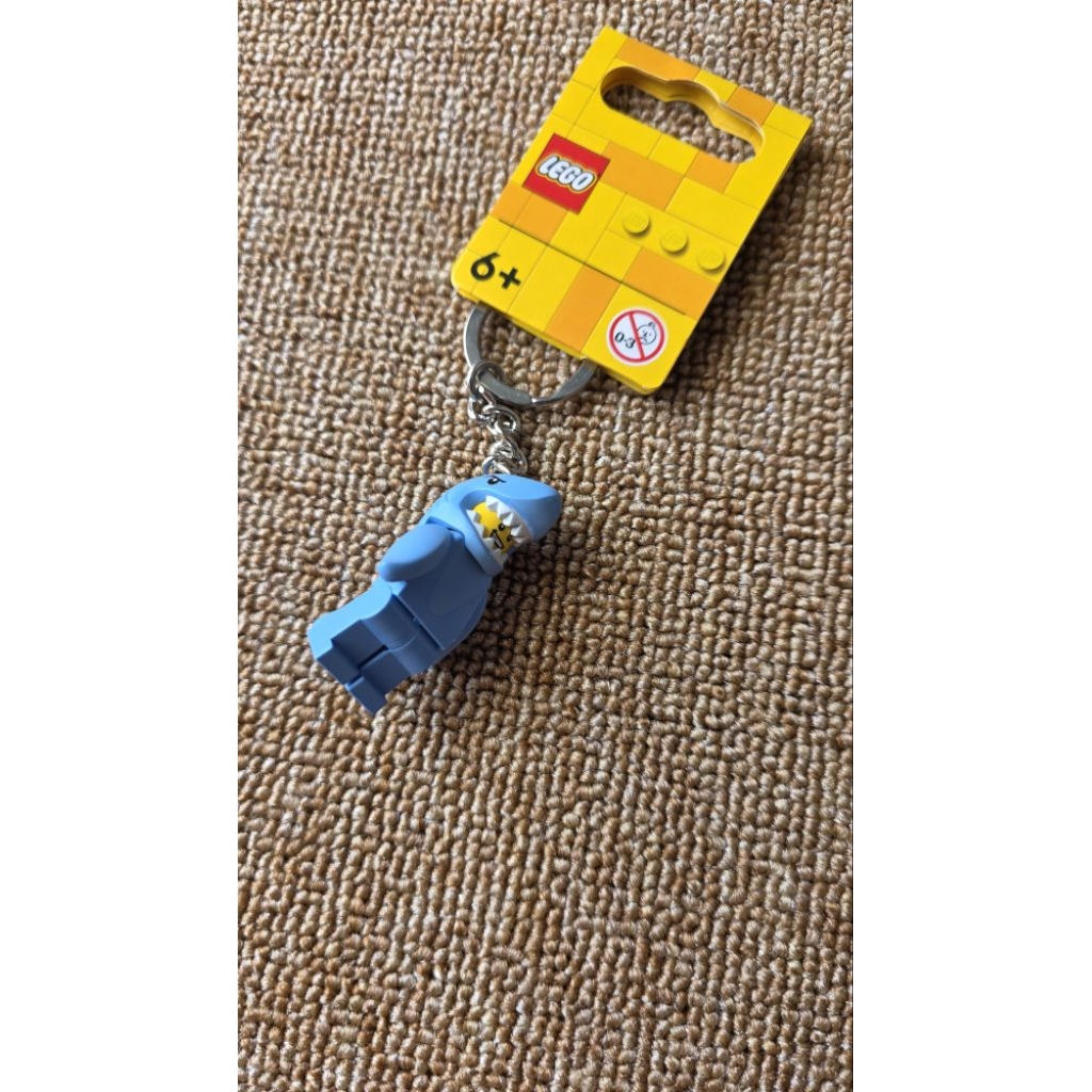 NEW  keychain lego | lego 853666 | edisi shark suit guy | koleksi pribadi