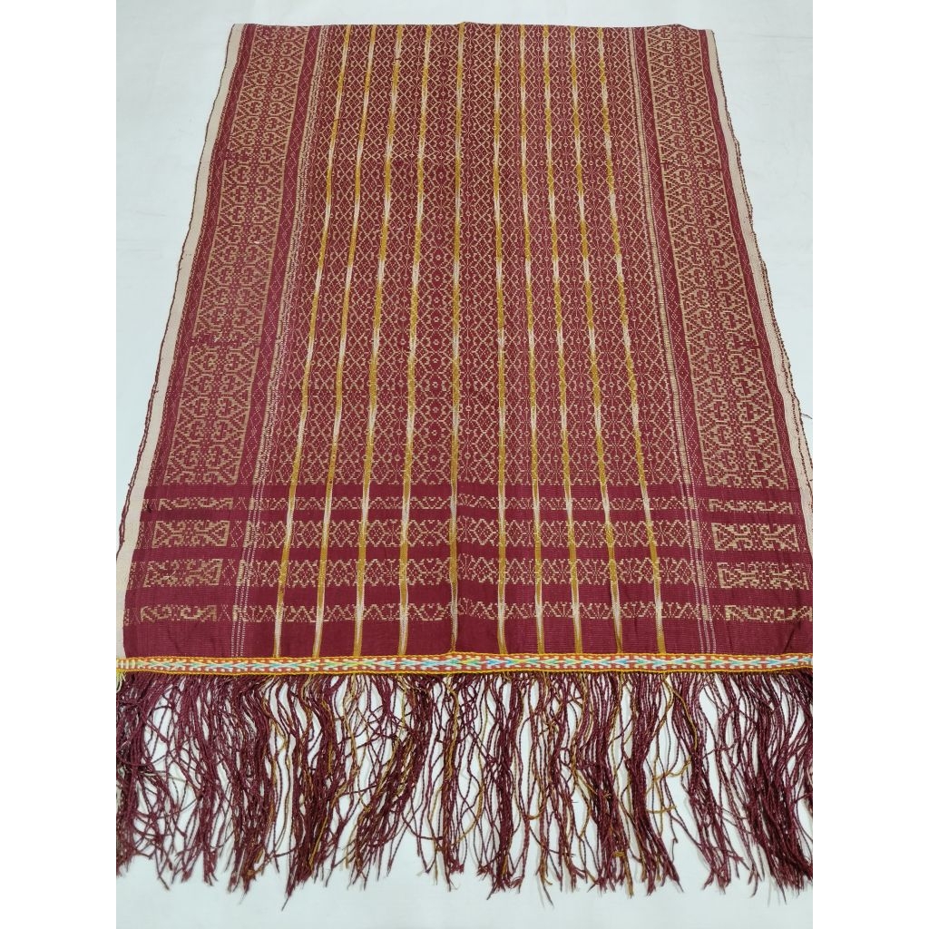 Uis antik pakaian adat karo