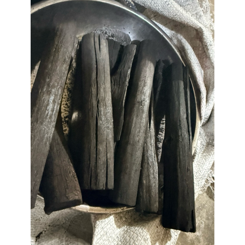 [20Kg]-ARANG KAYU BAKAU PANJANG 8 -9 INCH KUALITAS EXPOR