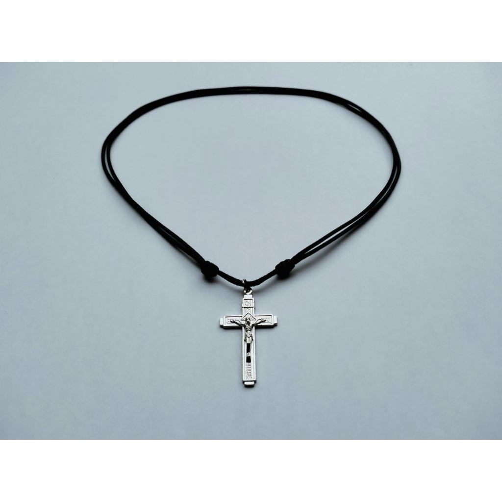 K2 KALUNG TALI HITAM POLOS SALIB TITANIUM SILVER ANTI KARAT