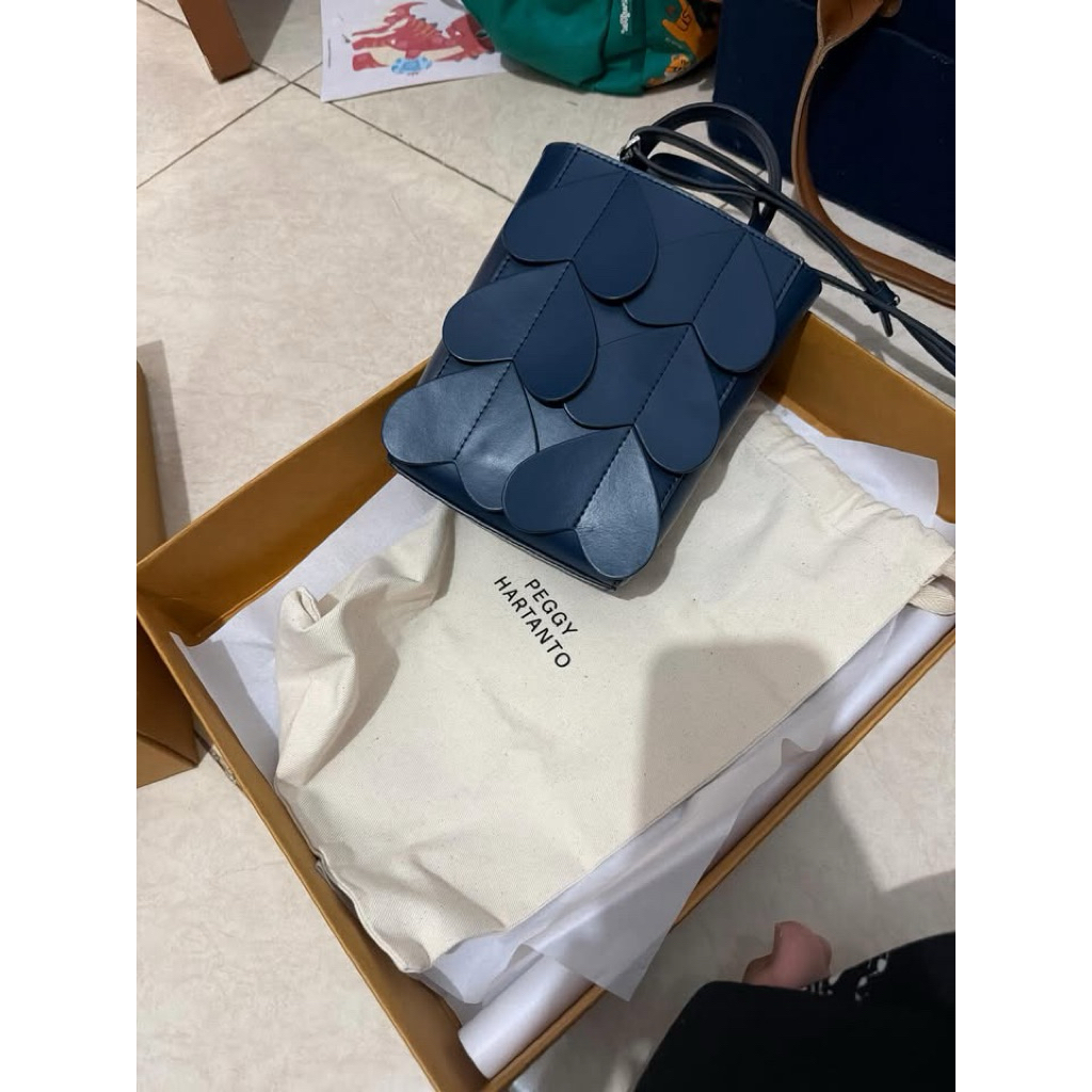 preloved peggy hartanto like new