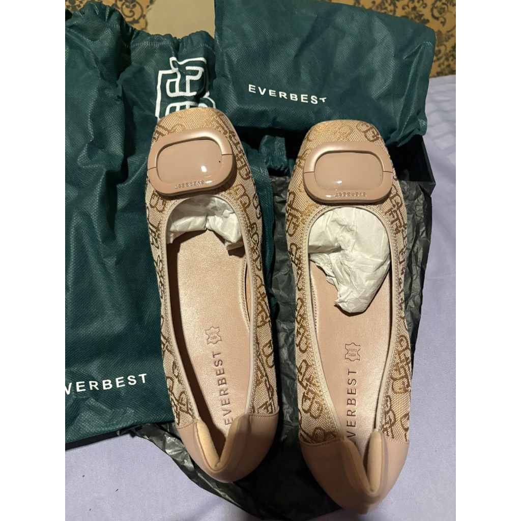 PRELOVED EVERBEST FLAT SHOES MONOGRAM TAUPE
