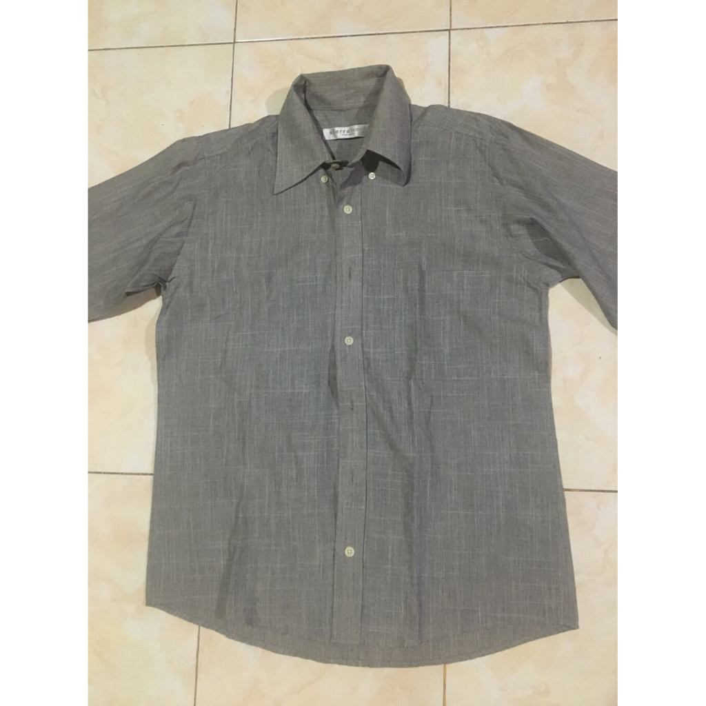 Kemeja Pria Brand Sierra Morena