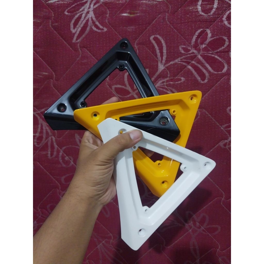 Segitiga UnderCowL MegeLLi 250 cc