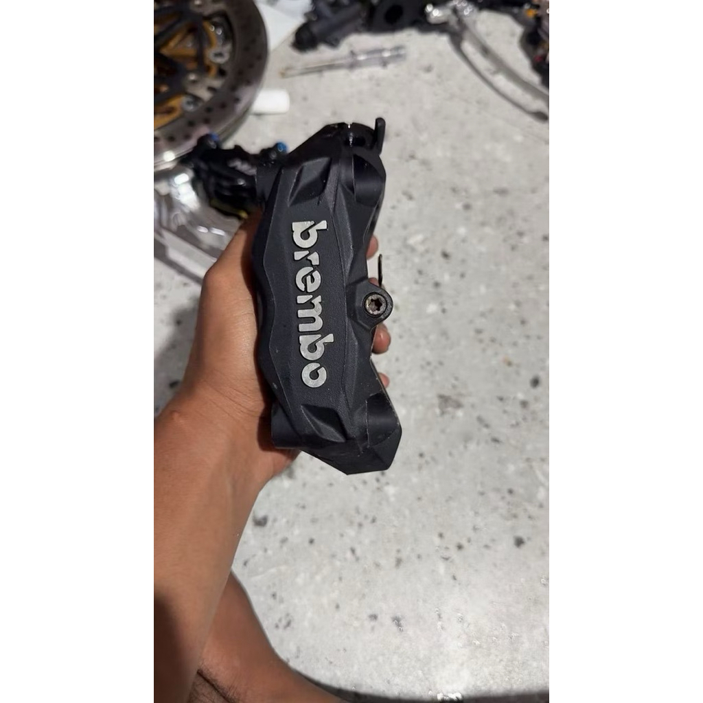 Kaliper brembo M432 kiri original