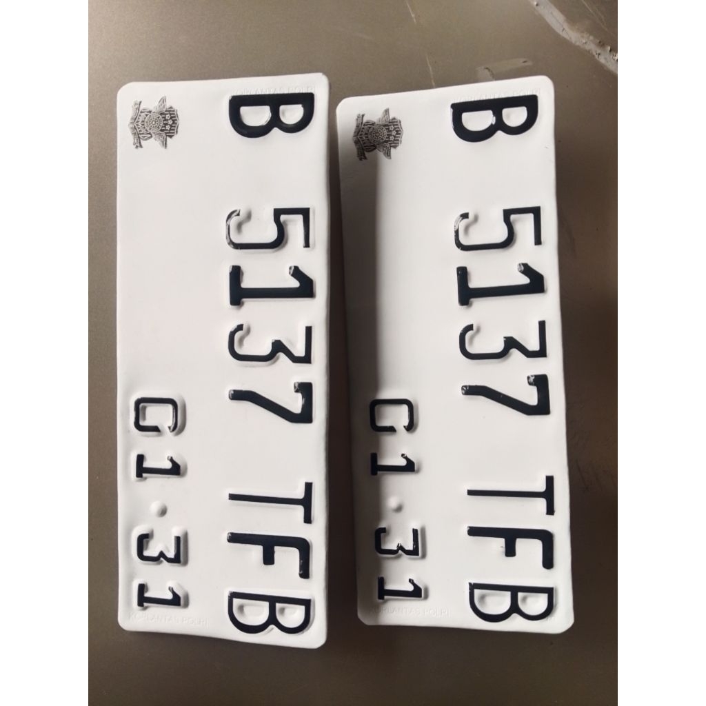plat motor  baut tanam