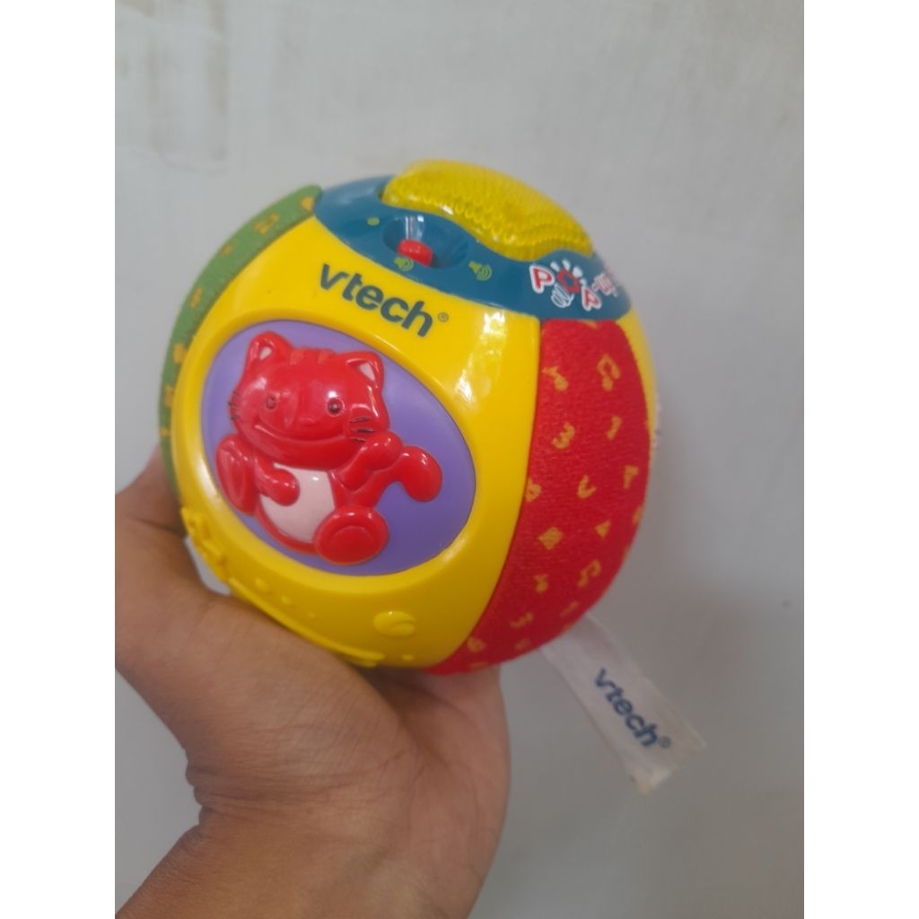 Vtech pop_up surprise ball