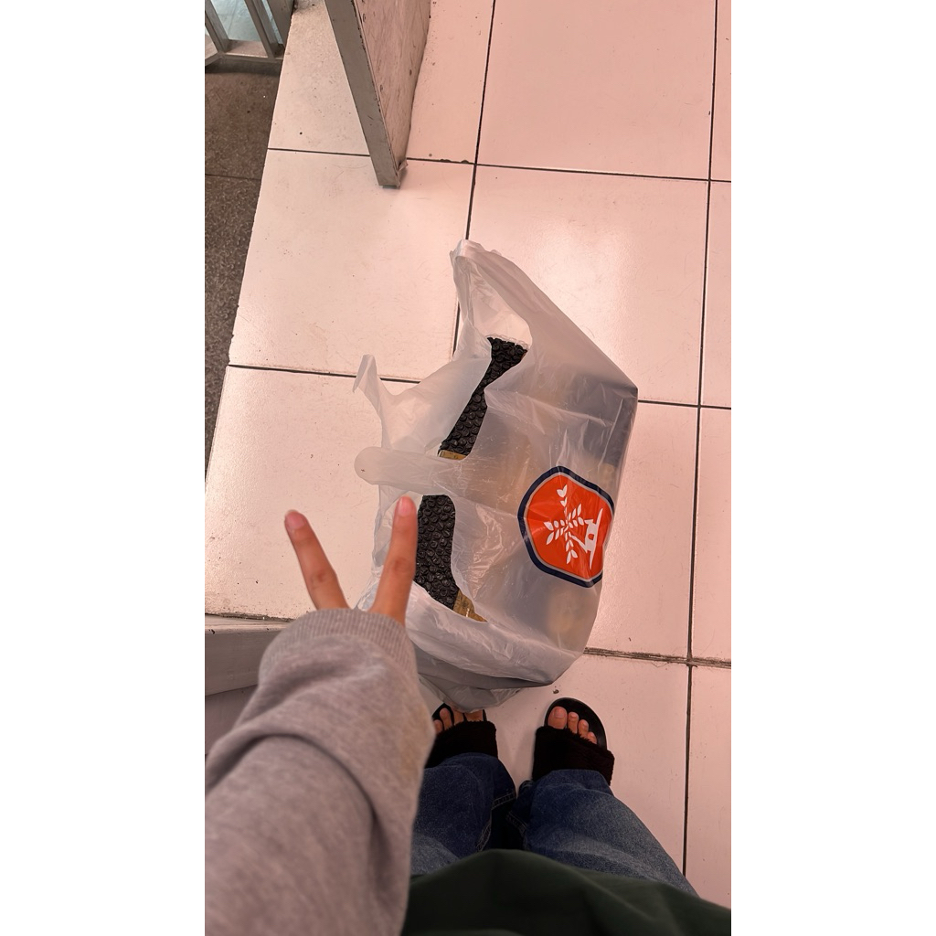 oleh oleh makanan dan pakaian khas jakarta