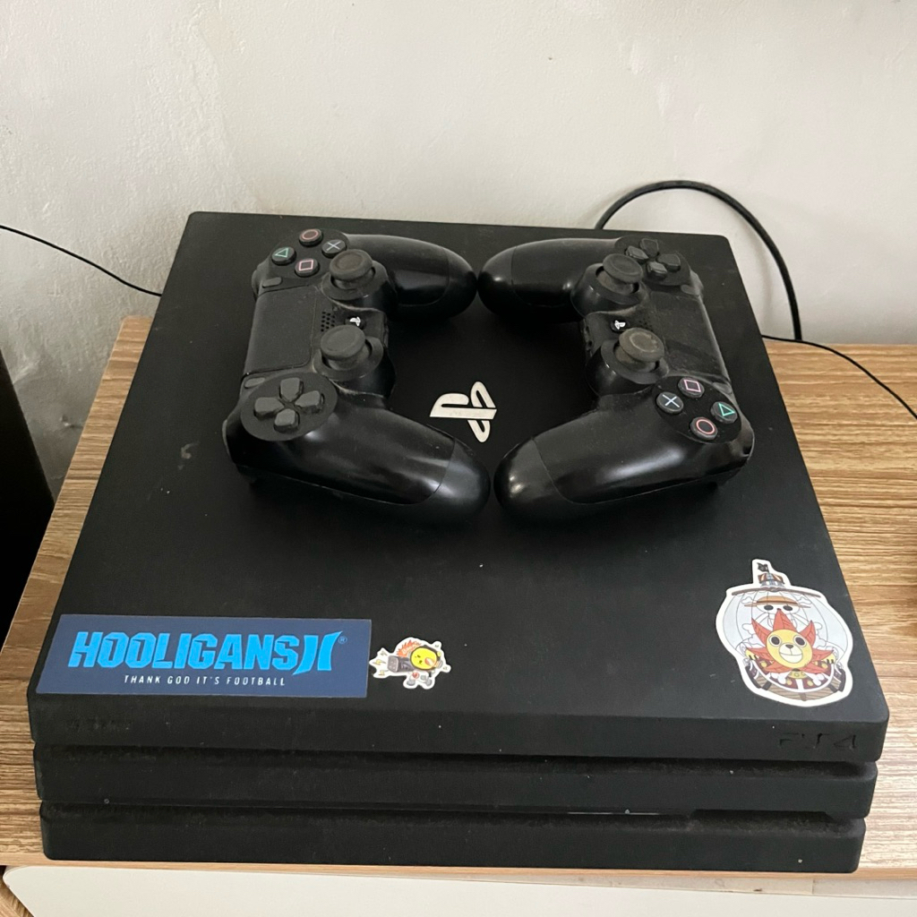 PS 4 Playstation 4 Pro 1tb