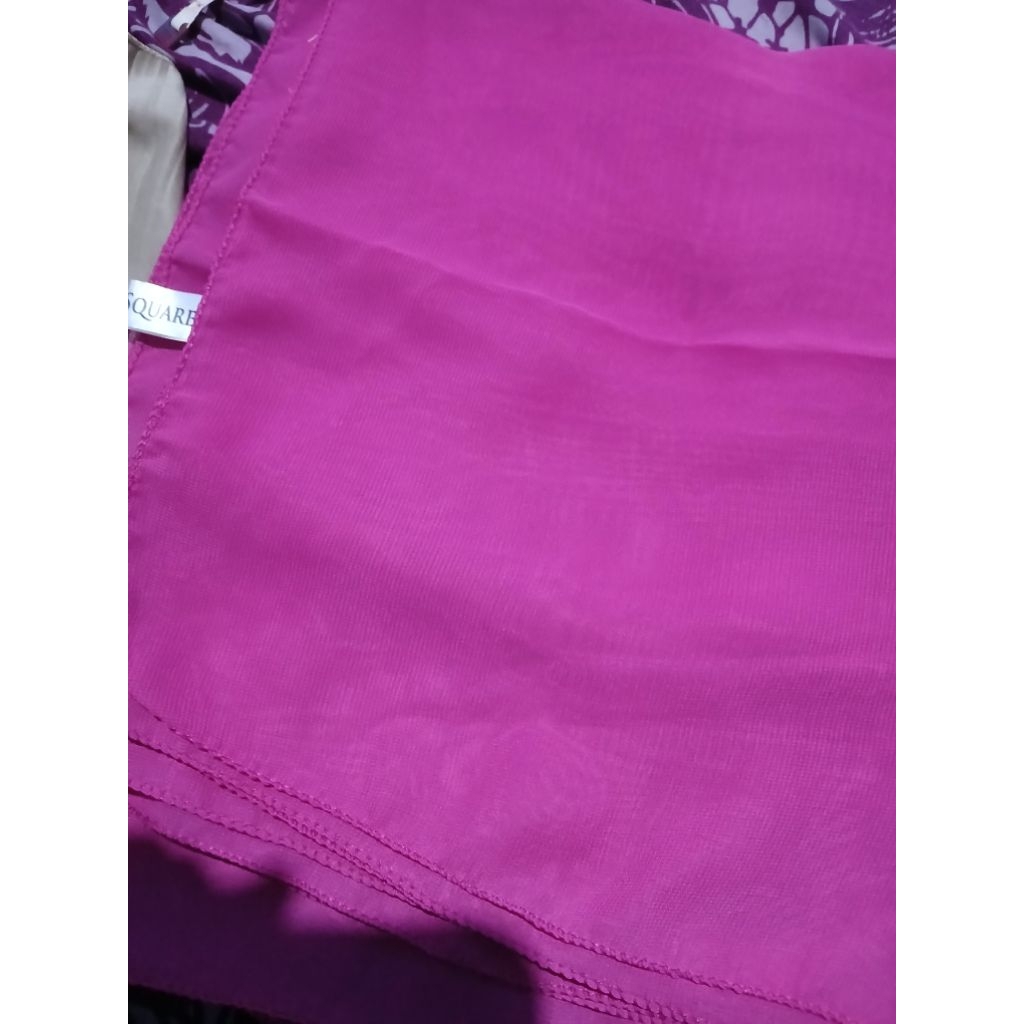 Hijab Bella Square Pink Fanta